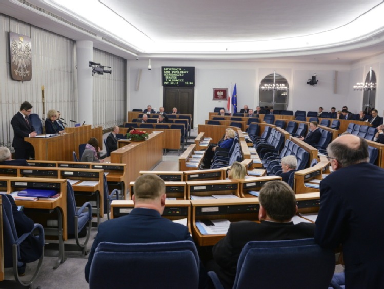 Senat nie wniósł poprawek do ustawy o oddłużeniu gospodarstw rolnych